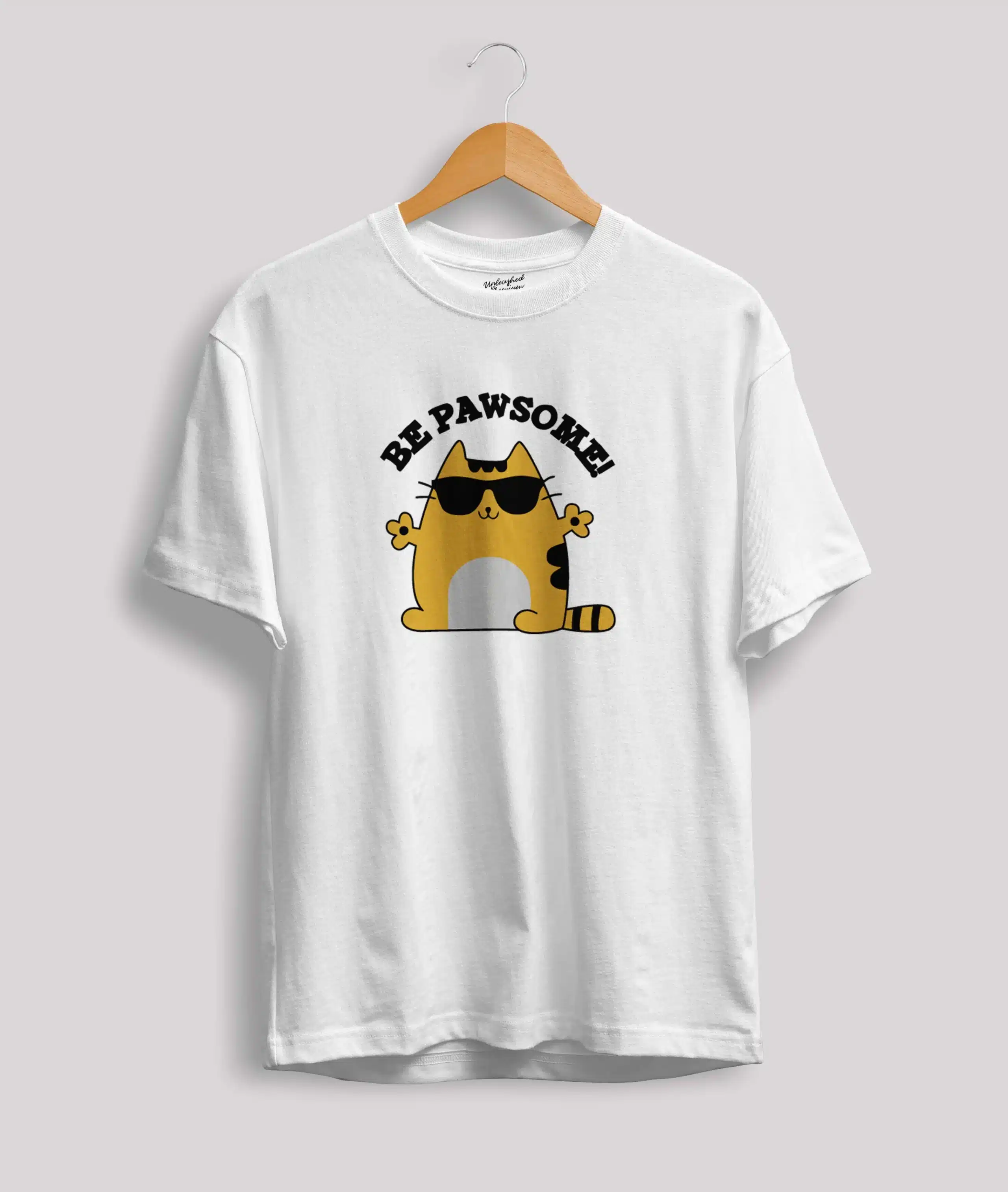 Be Pawsome  T Shirt